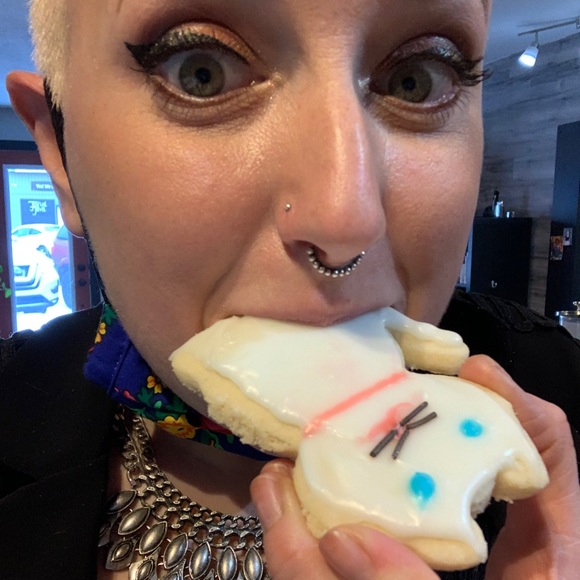 Meet your Posher, Rachelle - Picture 3 of 3